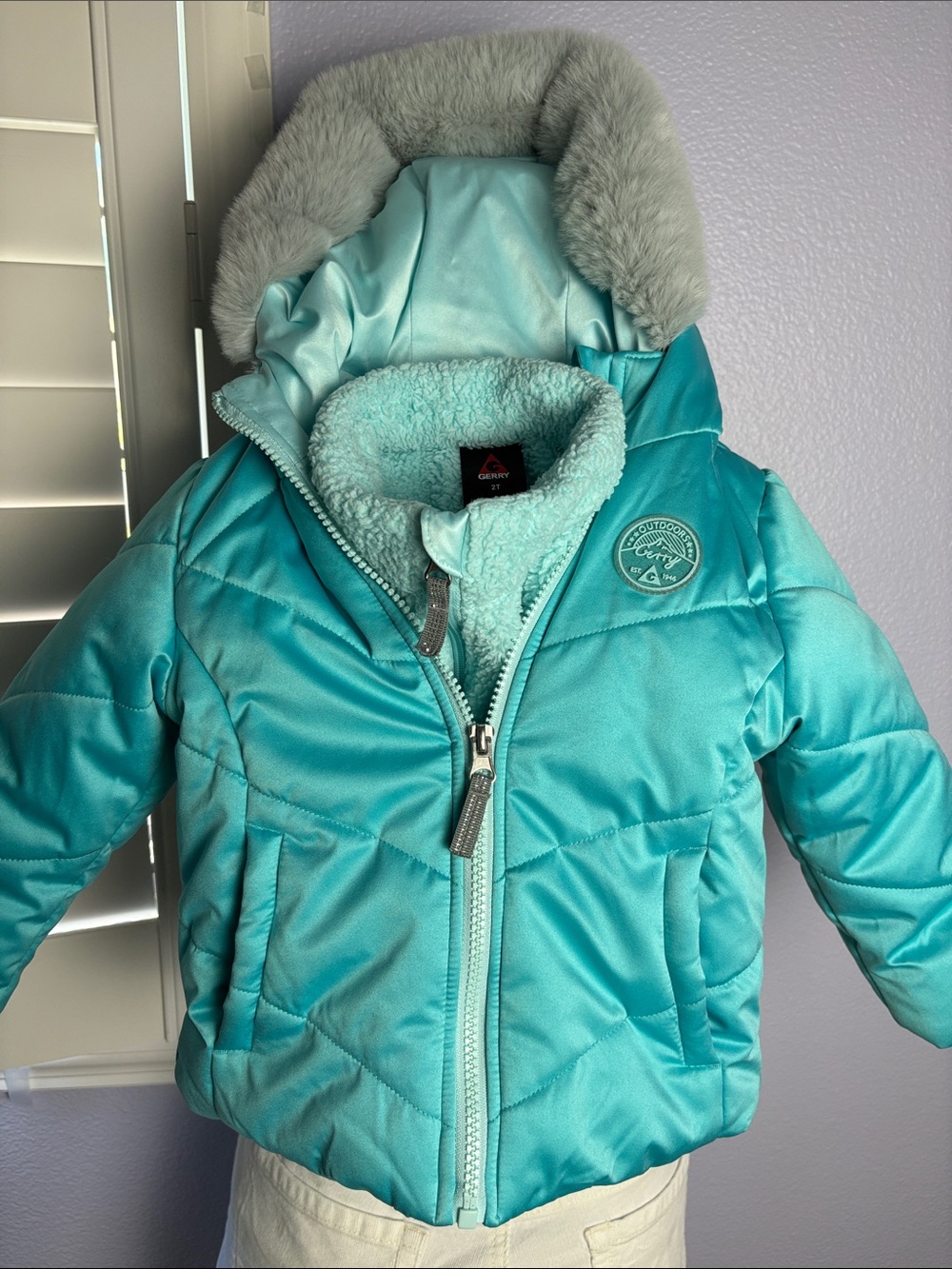 3 pc Gerry Weber Light Teal Puffer Detachable Matching Sherpa Jacket and Beanie